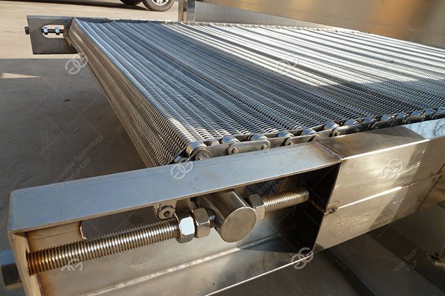continuous frying machine